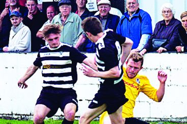 Favourites secure Raydale Cup with late goal