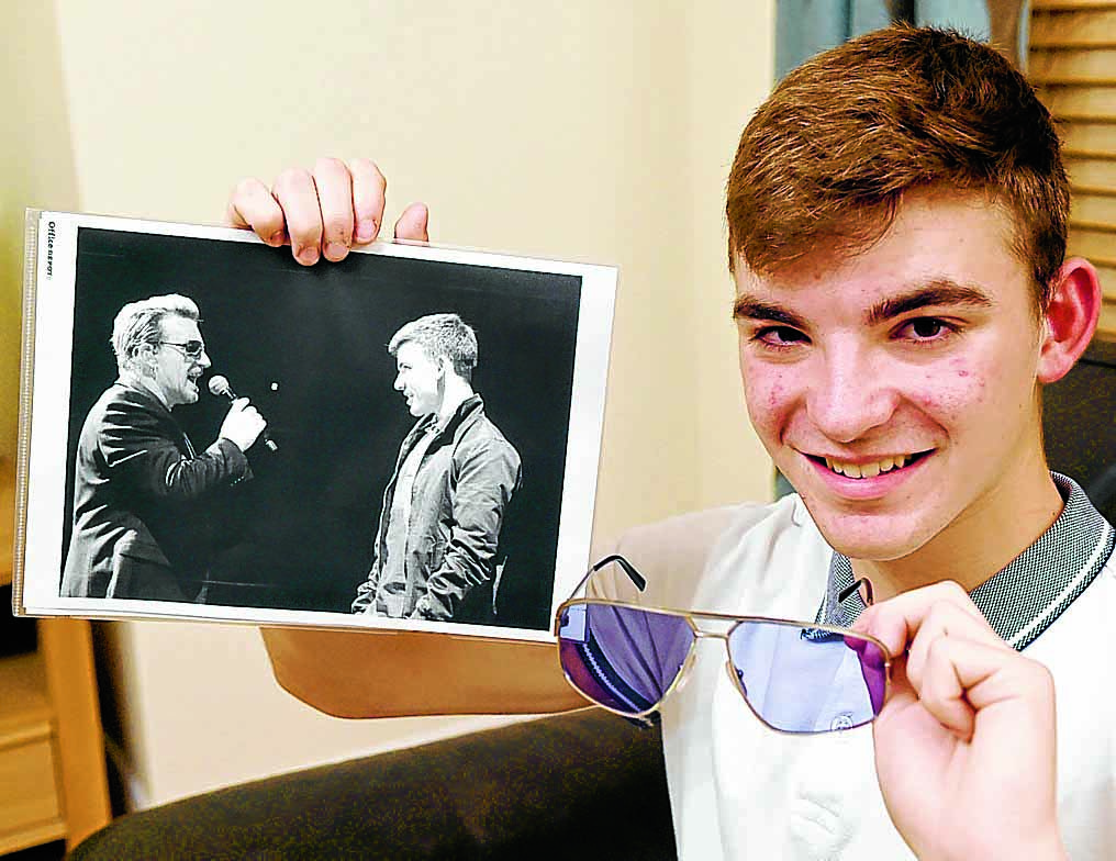 Spotlight on Annan teen at U2 concert