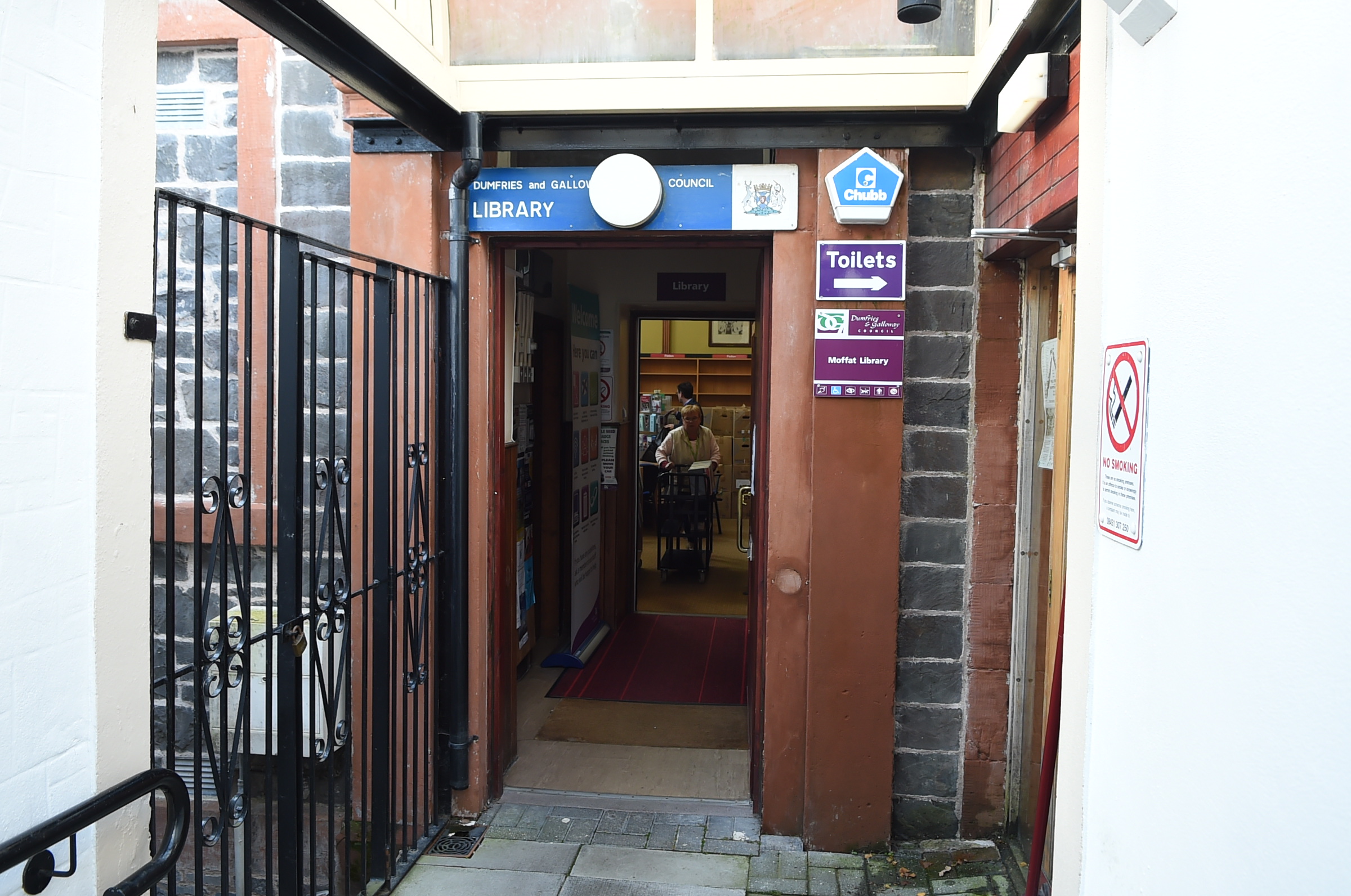 Customer centre early opening