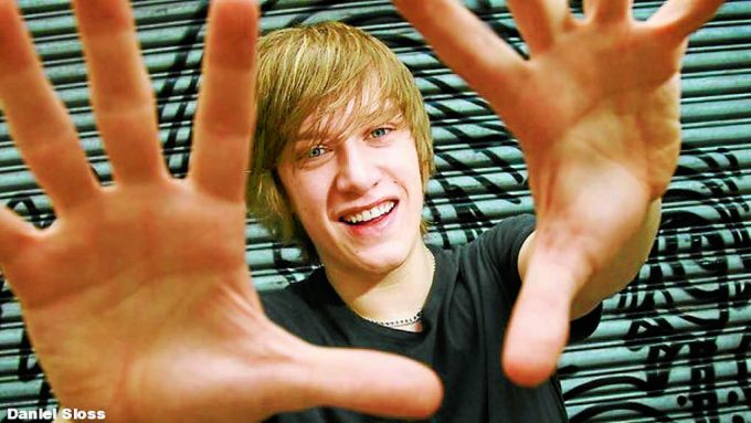 Daniel Sloss