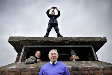 Flying boats return to loch