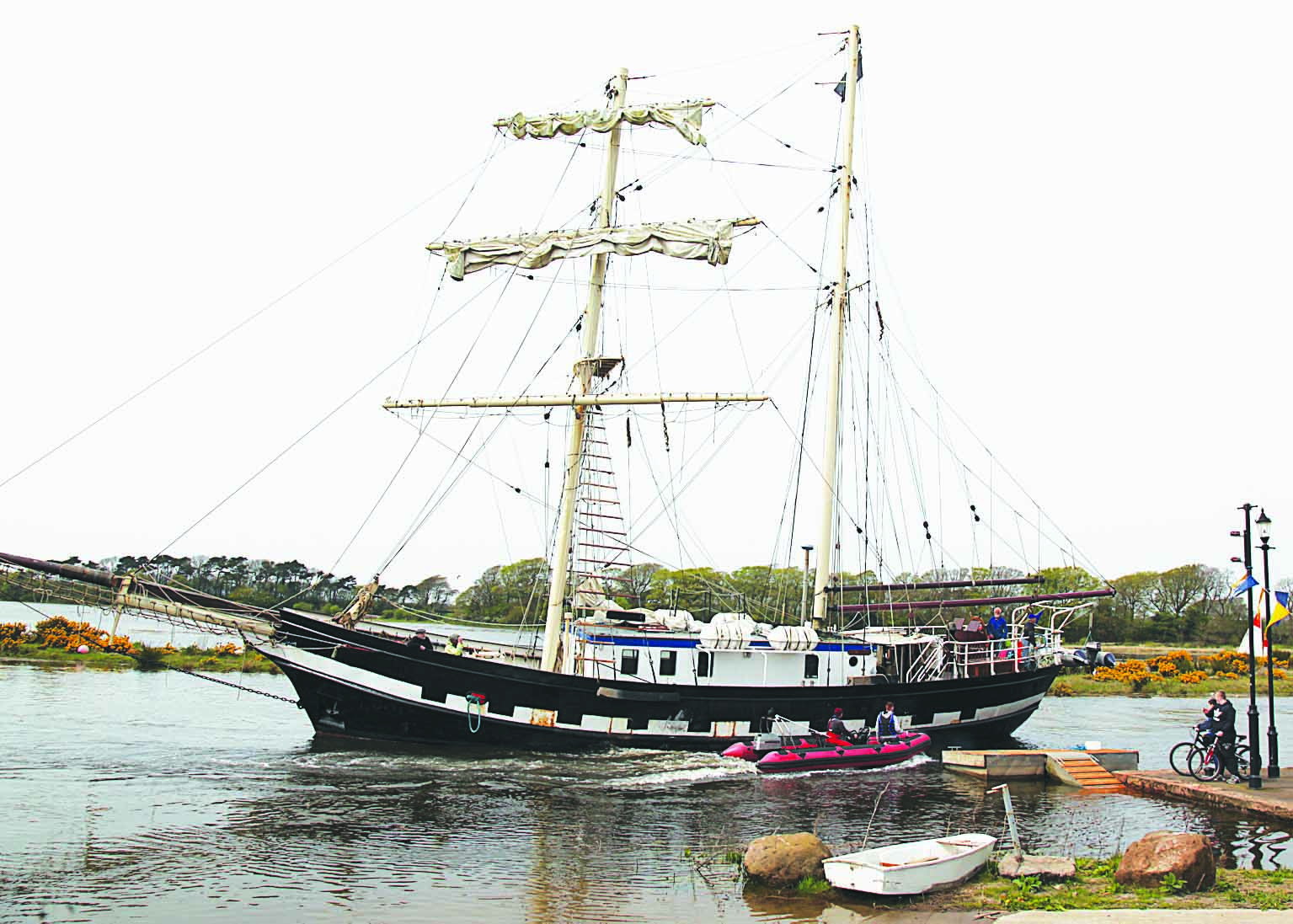 Tall ship sails into Annan Harbour