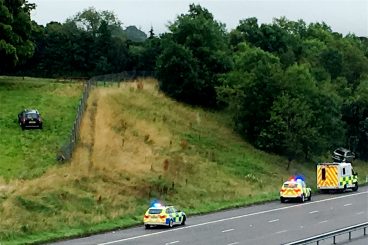 M-way accident cars end up on embankment