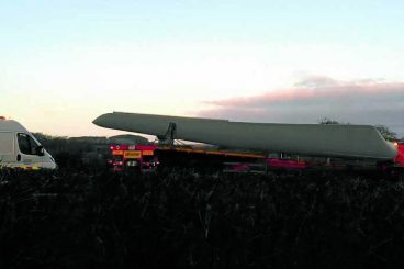 Turbines stop traffic