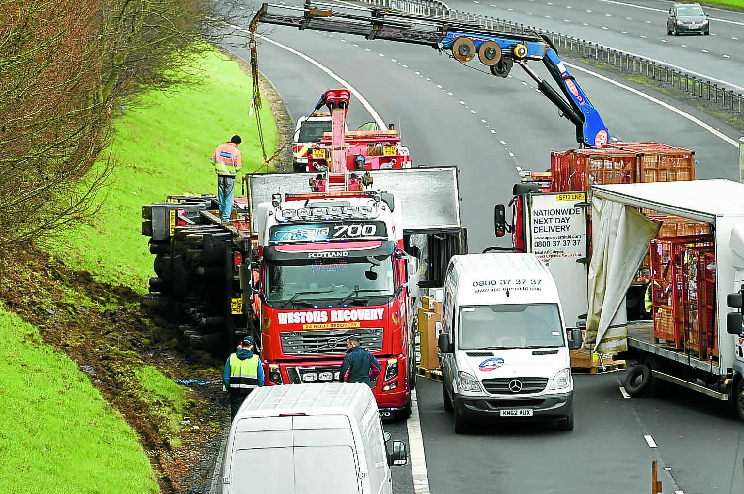 Lorry blocks M74: UPDATE