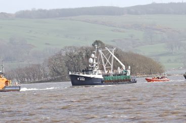 Stranded fishing boat refloated in Solway