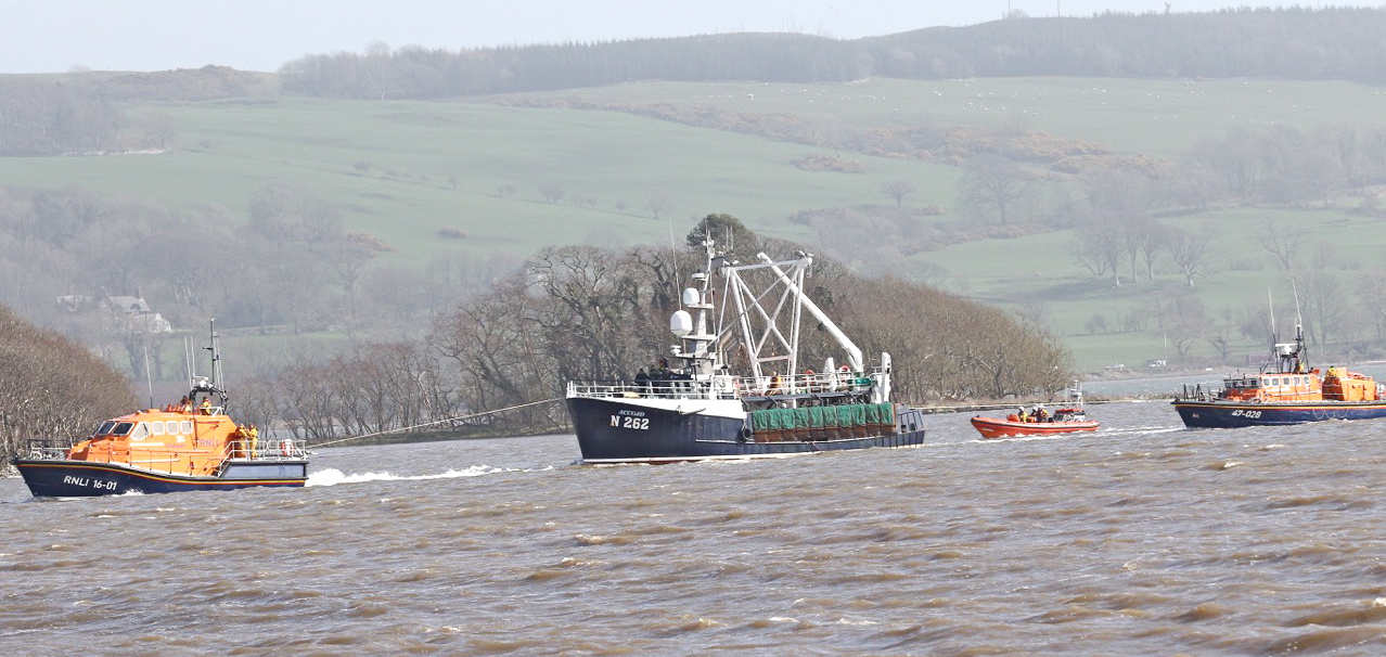 Stranded fishing boat refloated in Solway