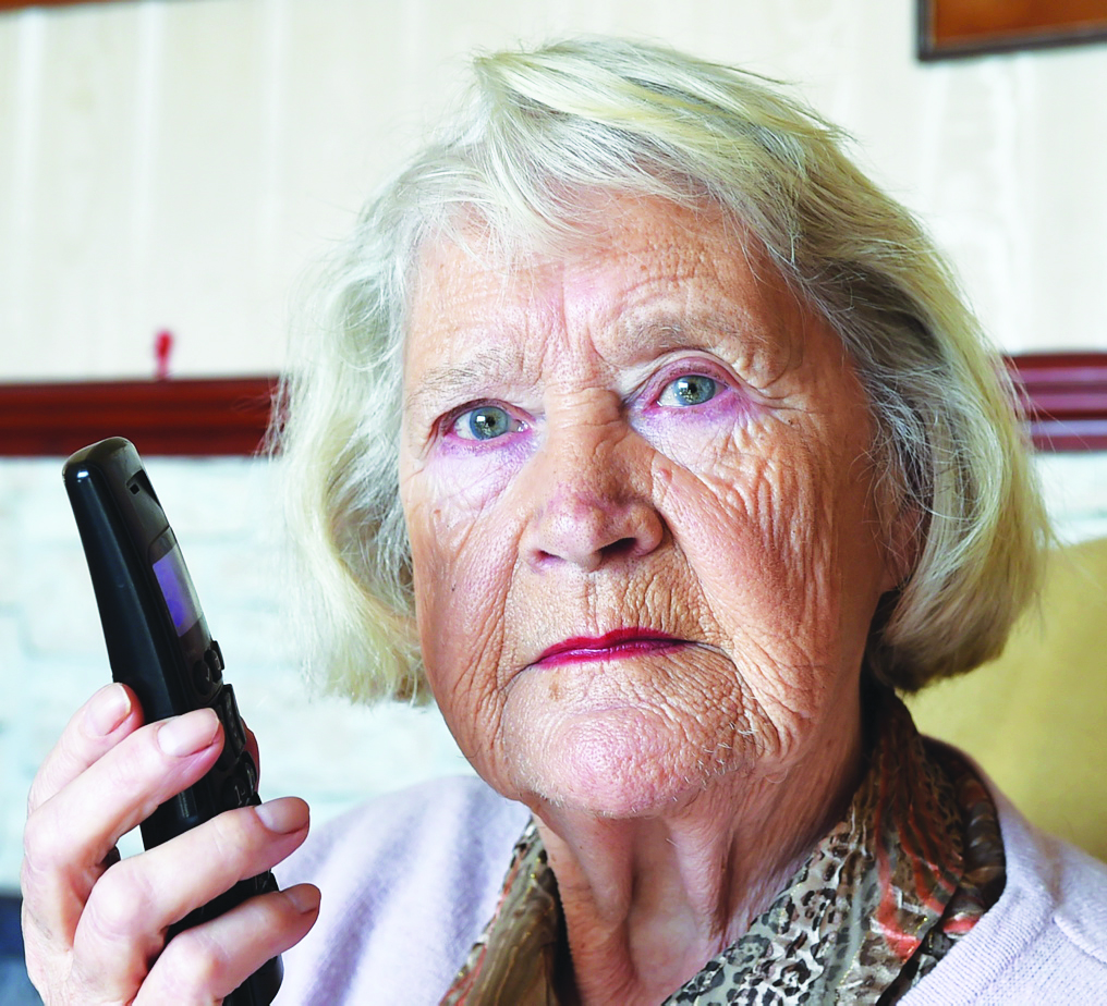 Pensioner tells of £3330 scam