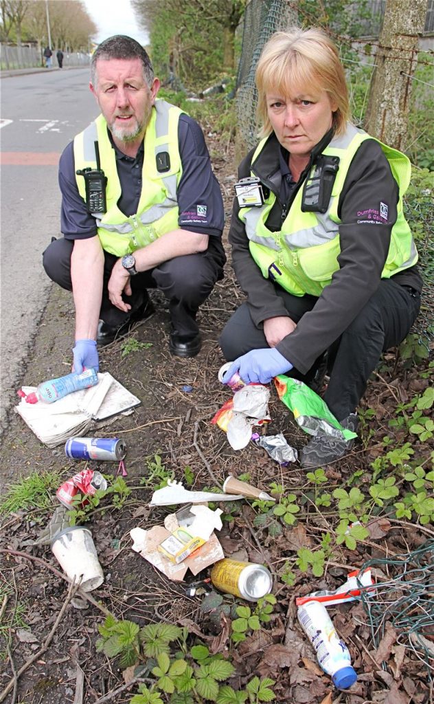 TIPPING rubbish row BA 1