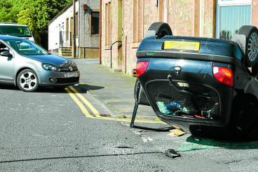 Car overturns in Annan accident