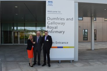 Keys to new £212m hospital handed over