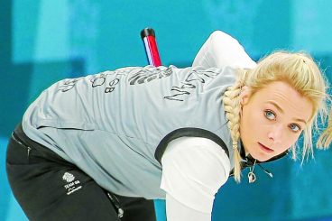 Medal hopes still alive for curler Anna