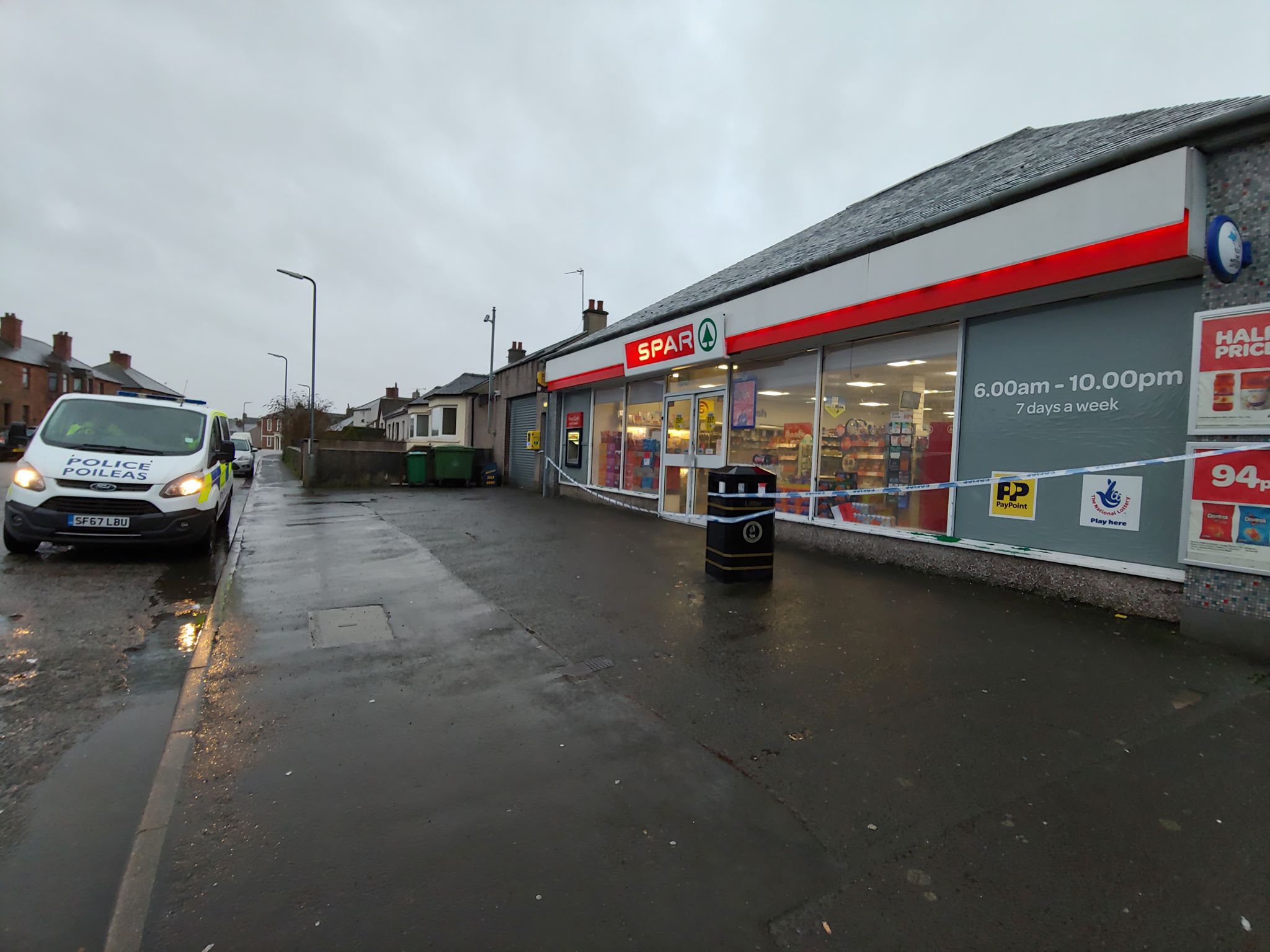 Break-in at Annan convenience store