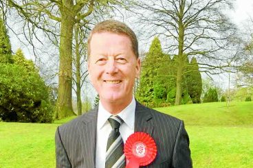 Councillor resigns from party over budget cuts
