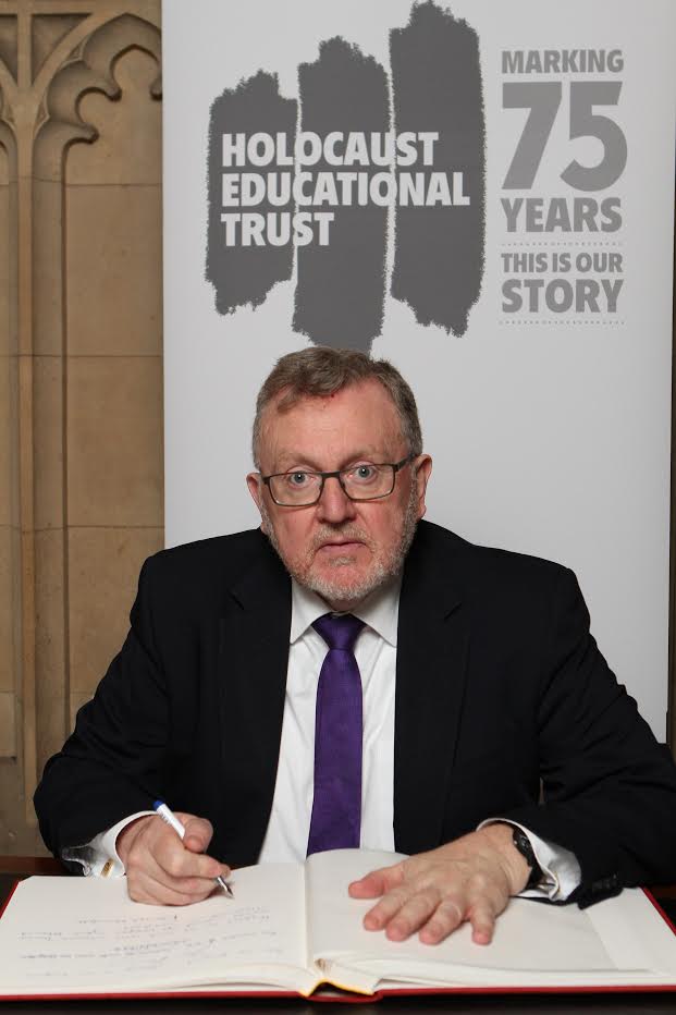 Mundell marks Holocaust Memorial Day