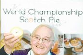 Trio in pie finals