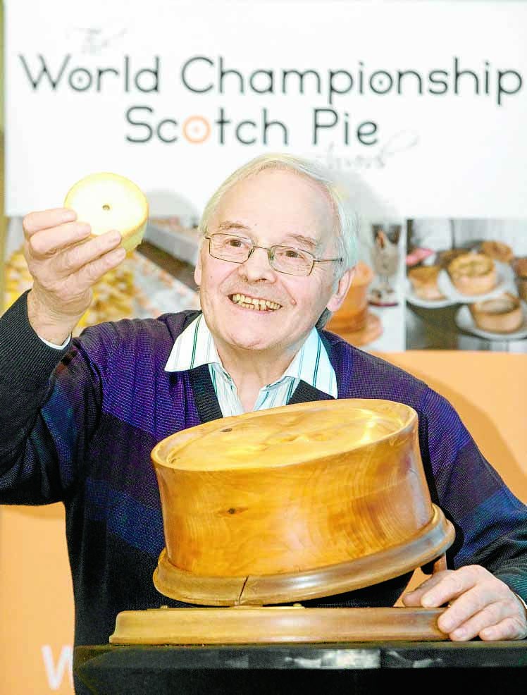 Trio in pie finals