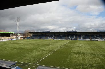 Queens return for Macey