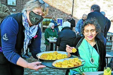 Climate focus as Sri Lanka diplomat visits distillery