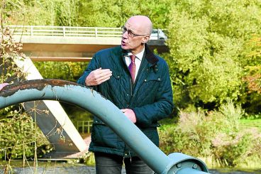 Swinney promise on Annan bridges