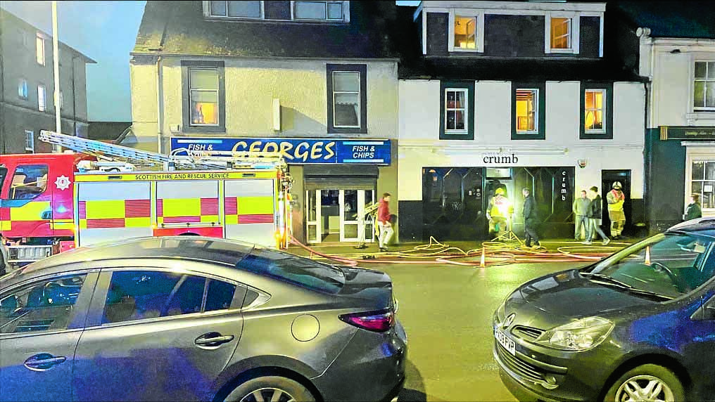 Blaze damages restaurant