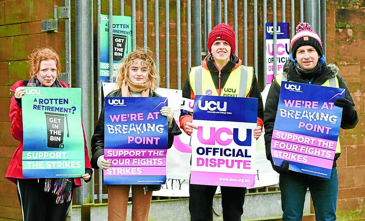 Uni staff strike in Dumfries