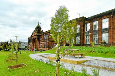 School shows off new outdoor space