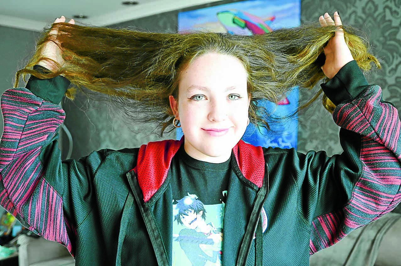 Eastriggs teen shaving hair for two charities