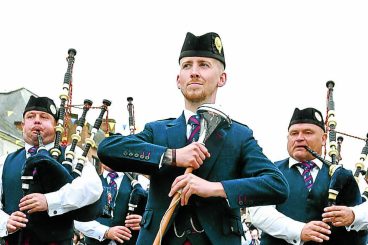 Gibb’s world pipe band champs delight