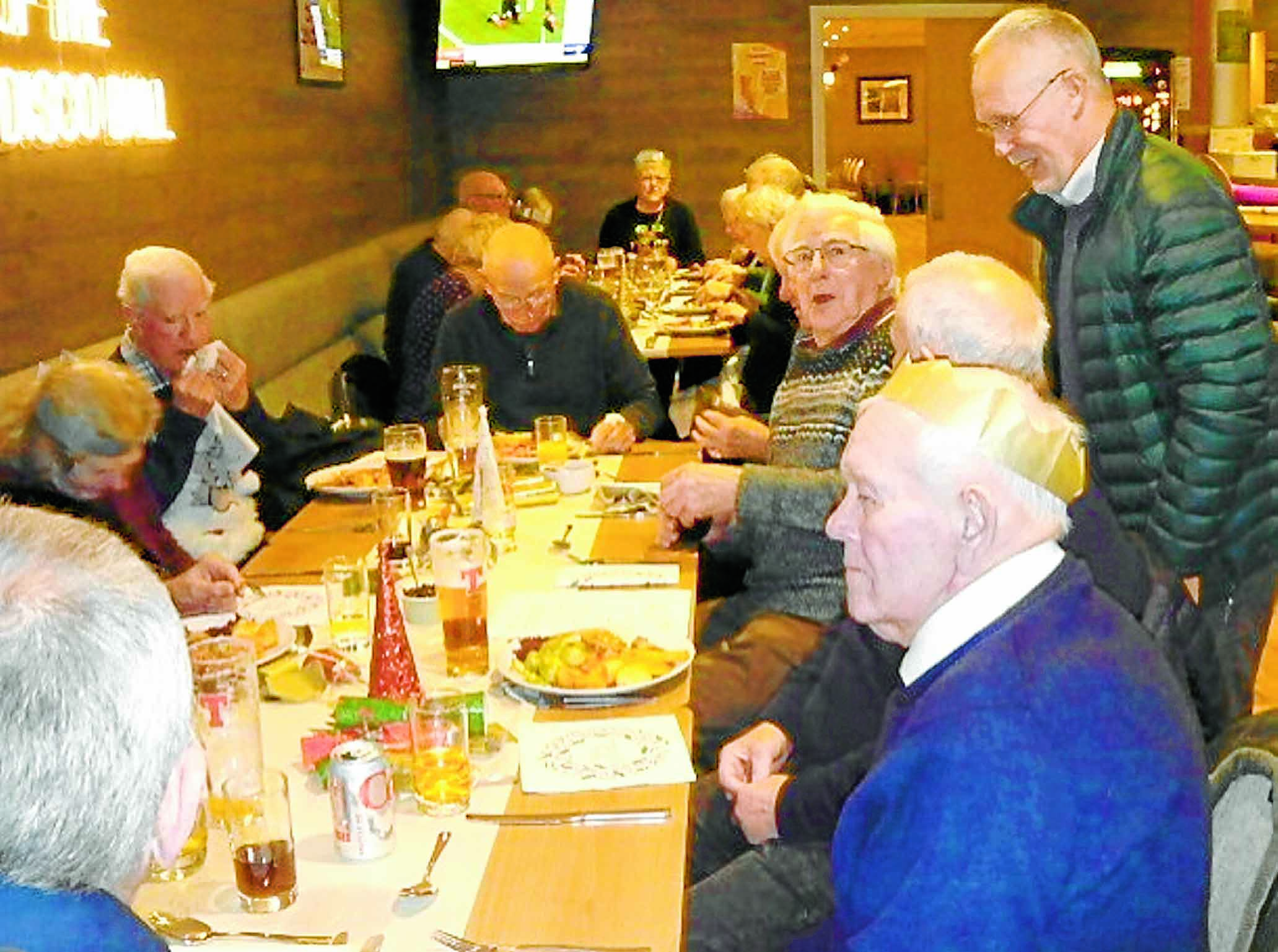 Football club spreads Christmas cheer
