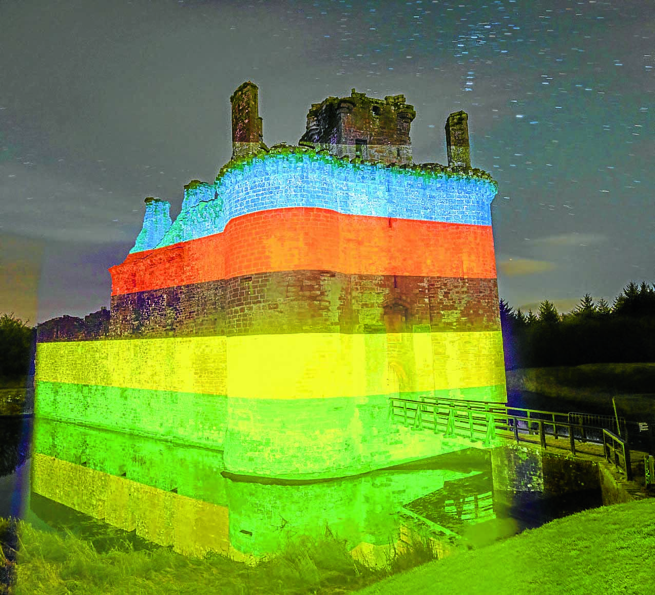 Castle lights up to mark cycling countdown
