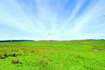 Windfarm makes first community grants