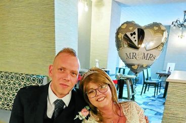 Bride thanks town for wedding support
