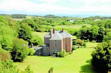 £9.5m estate goes on market