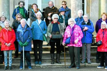 Gardening club visits estate