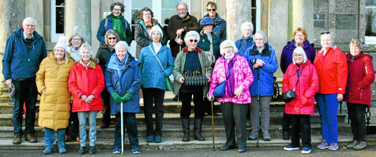 Gardening club visits estate