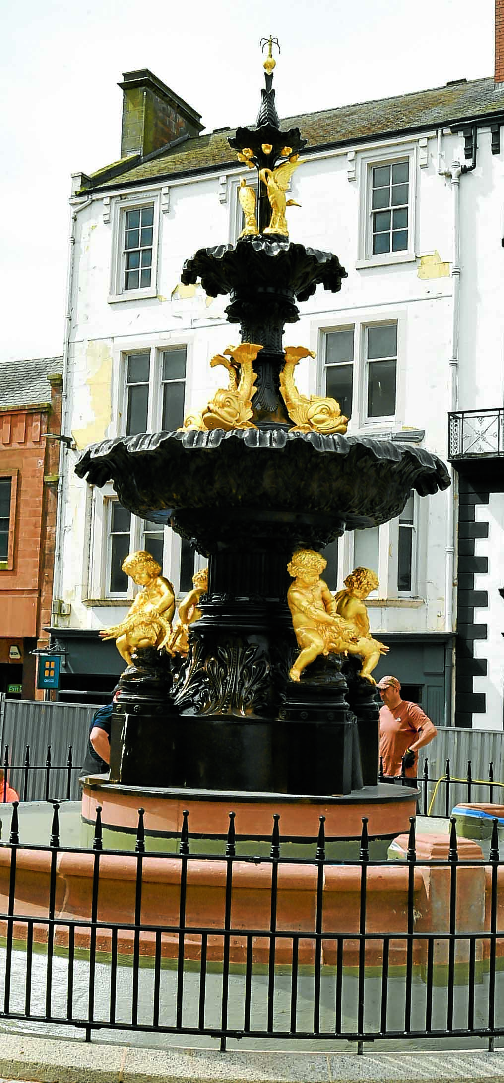 Restored fountain returns to the High Street