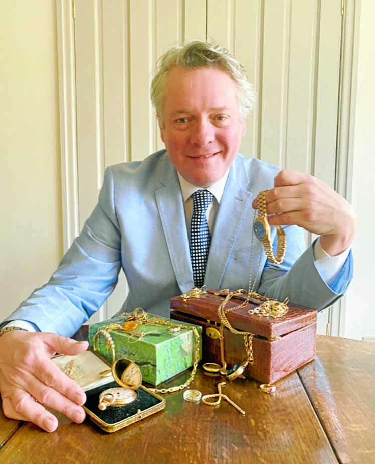 Top antiques tips for 2025