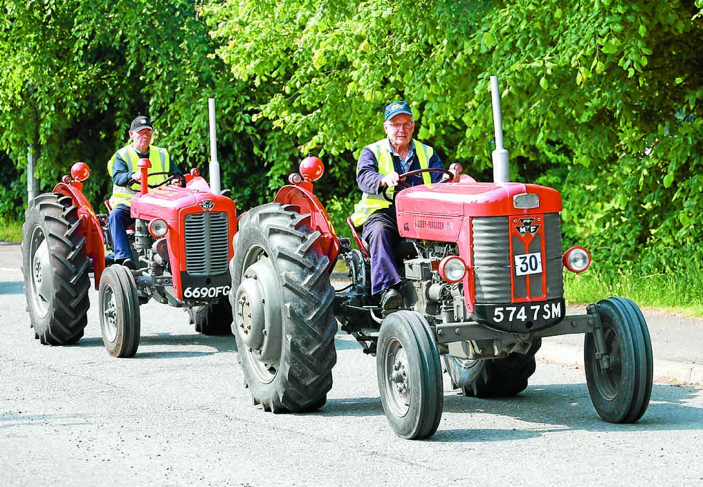 Vintage tractor run