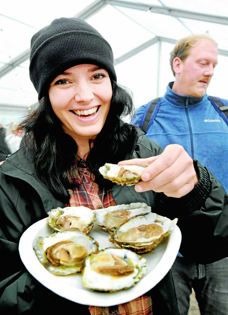 20,000 expected at oyster weekend