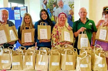 Rotary club hands out free potatoes