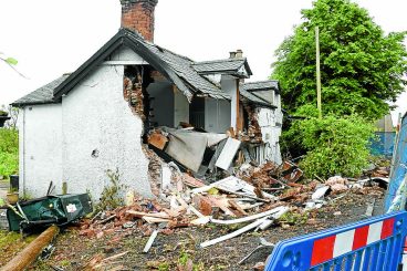 House at centre of A7 crash to be knocked down