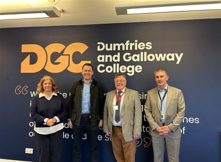 College welcomes party leader