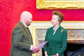 Princess praises prison officer